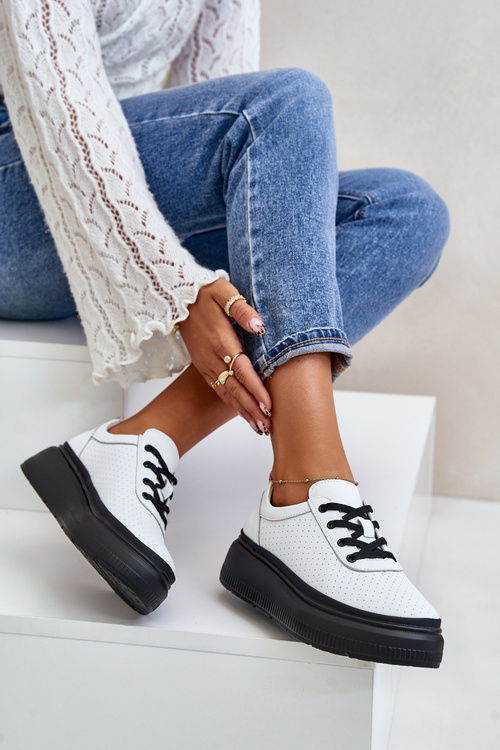 Жіноче спортивне взуття на платформі натуральна шкіра білі 41470 Vinceza