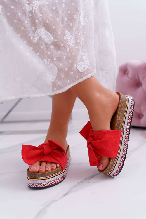 Жіночі шльопанці на платформі з ремінцем шкіряні червоні Chantal