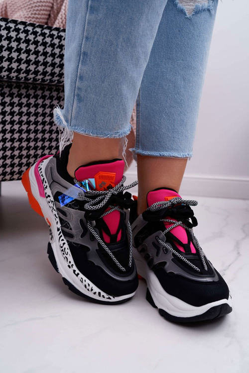 Спортивне жіноче взуття Black Focus