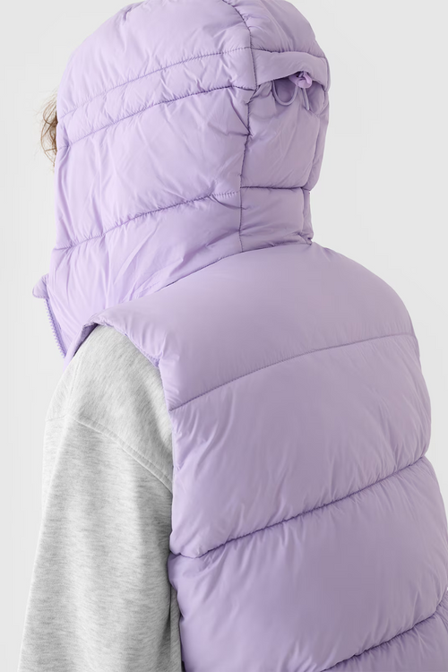 Жіноча пухова жилетка з капюшоном фіолетова 4F 4FWAW24TVJAF141-52S
