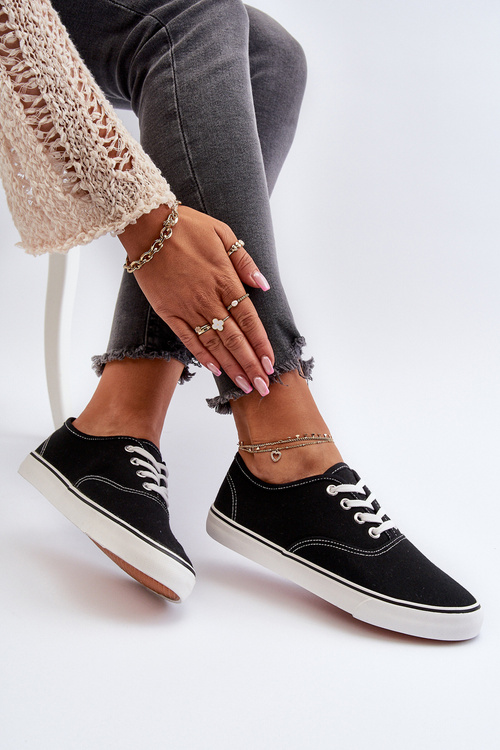 Жіночі класичні чорні кросівки Olvali