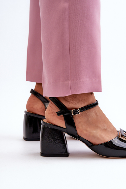 Елегантні лаковані босоніжки з декором на каблуці чорні D&A MR38-202