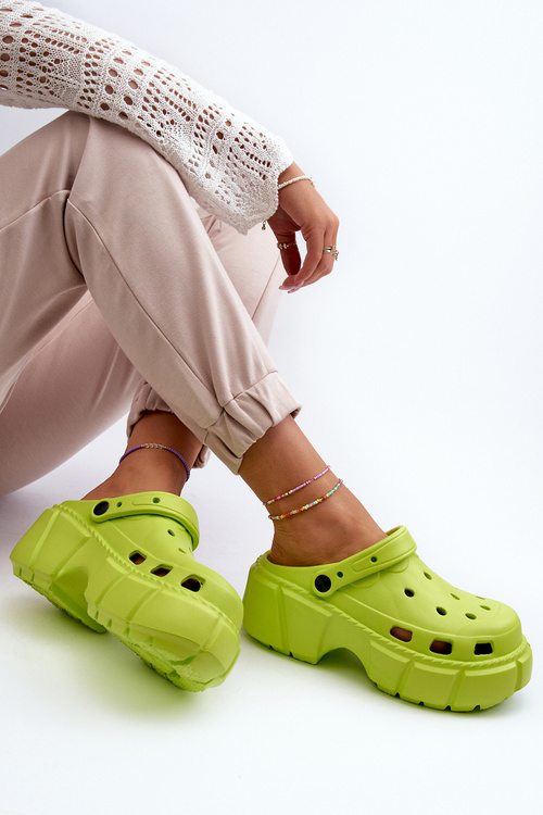 Жіночі поролонові шльопанці білі Ilariana