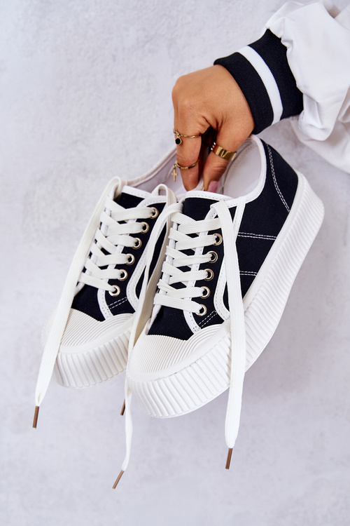 Чорні кросівки на платформі Mischa