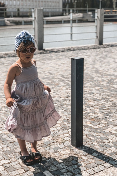 Дитячі босоніжки зі шнурком. Чорна гумка