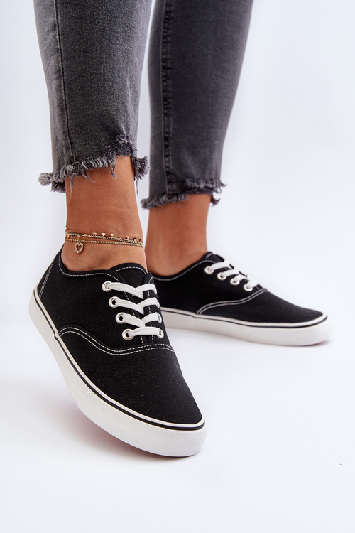 Жіночі класичні чорні кросівки Olvali