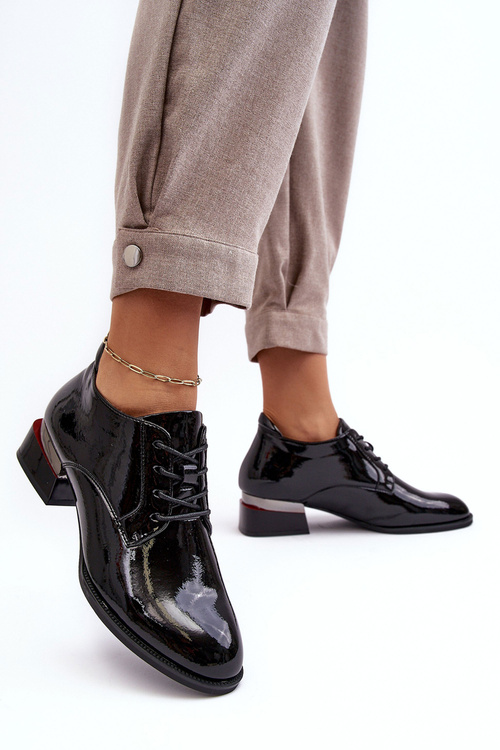 Жіночі лаковані туфлі на шнурівці Чорні Banosa