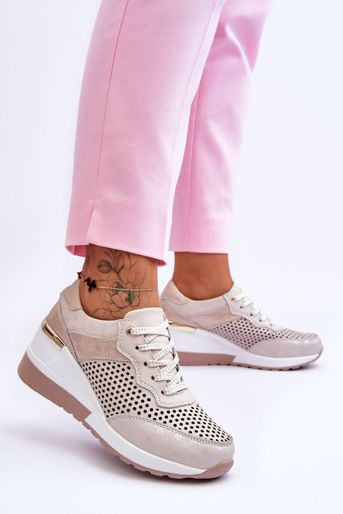 Жіночі шкіряні ажурні кросівки світло-бежеві Virginia