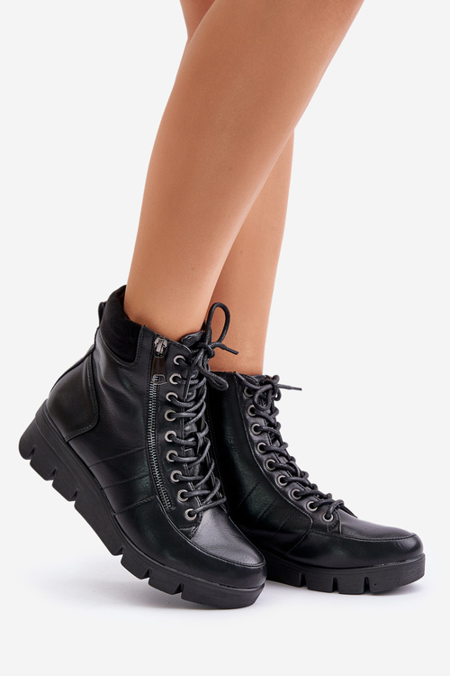 Легкі теплі жіночі ботильйони на платформі та танкетці Чорні Savindria