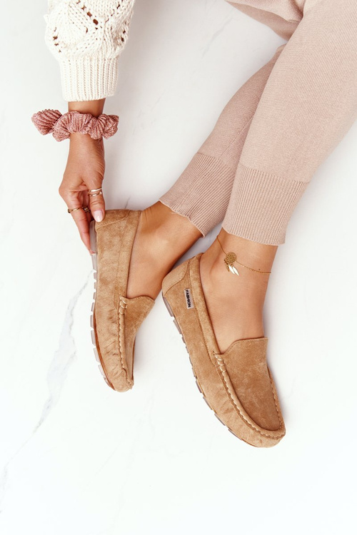 Жіночі замшеві лофери бежеві San Marino