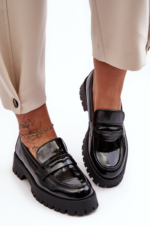 Лаковані лофери на плоскій підошві Black Jannah