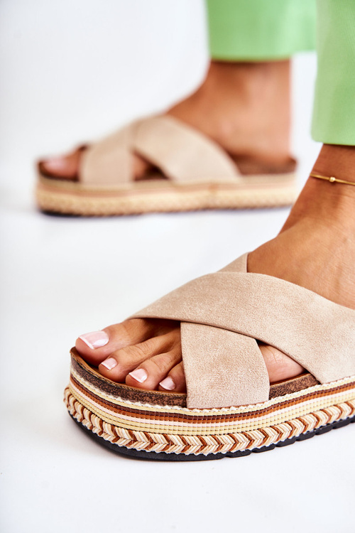 Жіночі замшеві тапочки на платформі бежеві Jossie