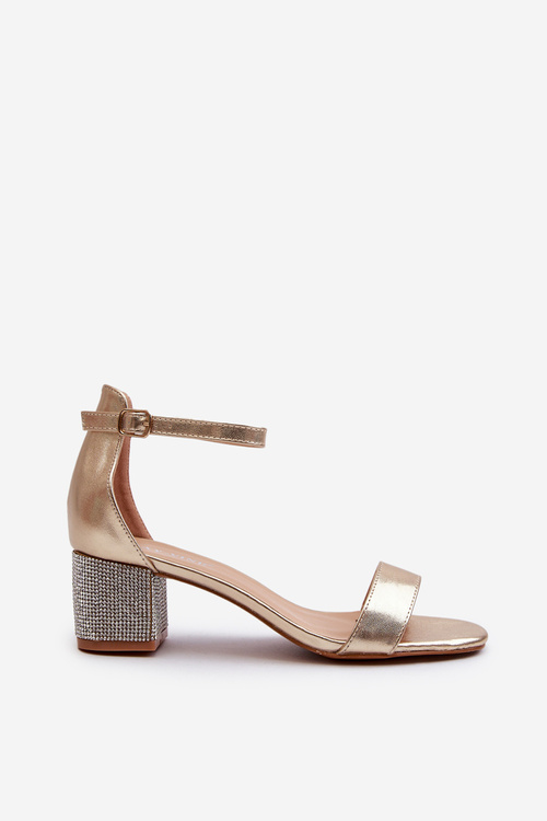 Жіночі босоніжки зі штучної шкіри на декорованому каблуці золотого кольору Wiatalia