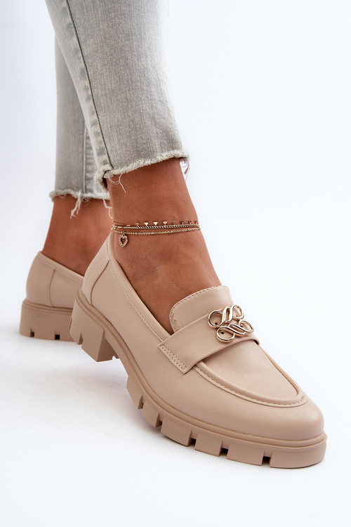 Елегантні жіночі лофери із золотим декором бежеві Tosisa