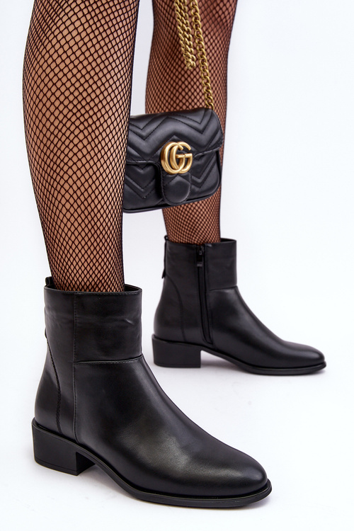 Жіночі шкіряні черевики на блискавці чорного кольору Semotti