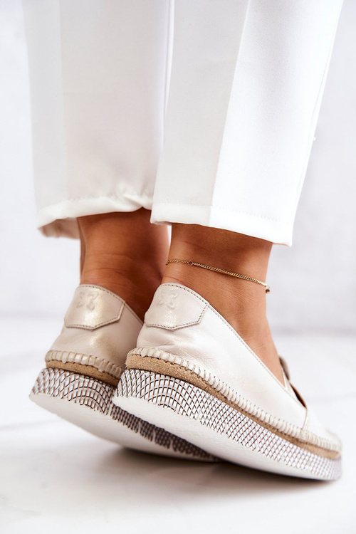 Жіночі шкіряні лофери Maciejka 05432-22 Світло-бежевий