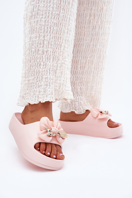 Жіночі Пінопластові Сандалі На Платформі З Бантом І Брошкою Рожеві Marlize