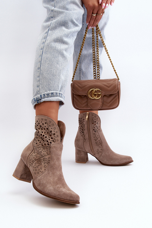 Жіночі бежеві замшеві ажурні чоботи на високих підборах Zazoo 3166/P