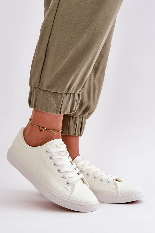 Жіночі шкіряні класичні кросівки Misima білого кольору на шнурівці