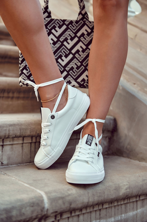 Жіночі шкіряні тенісні туфлі BIG STAR EE274316 Білі