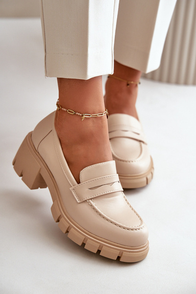 Жіночі туфлі на низьких підборах з еко шкіри Menloa бежевого кольору