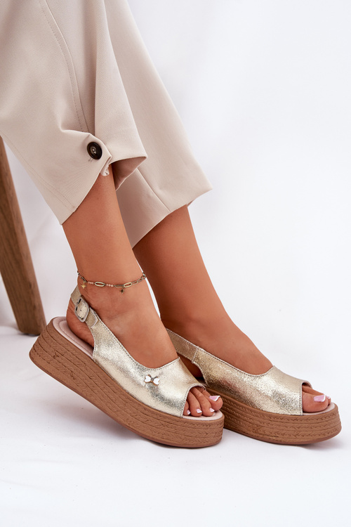 Жіночі шкіряні сандалі на платформі Vinceza 41476 золоті