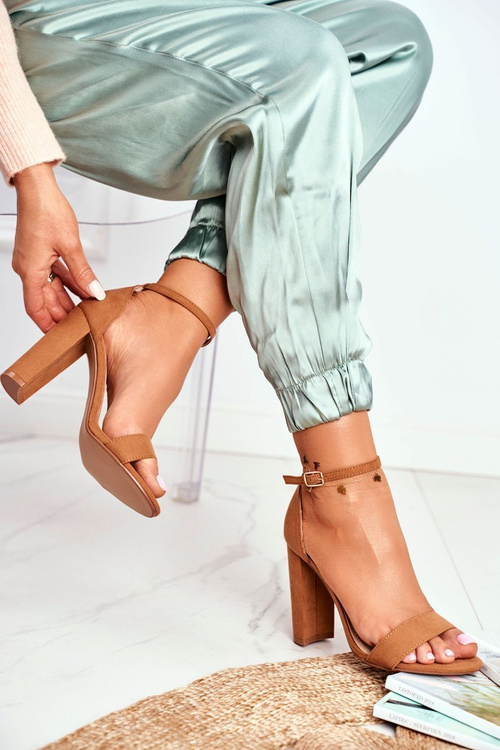 Жіночі босоніжки на шпильці замшеві Camel Anastasie