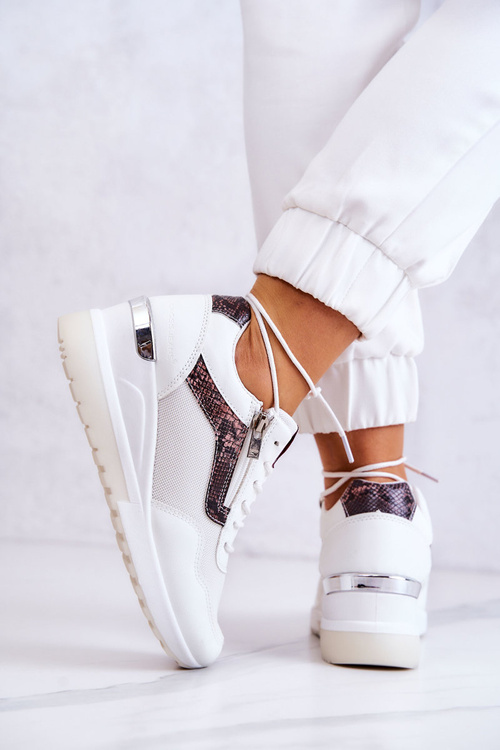 Жіночі кросівки на танкетці JJ2R4028C білі