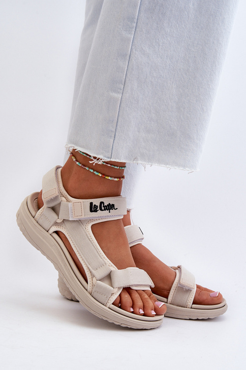 Жіночі босоніжки Lee Cooper LCW-23-34-2614 бежевий