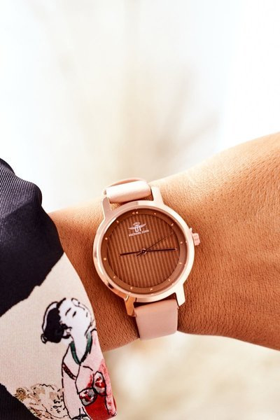 Дивитися на шкіряному ремінці Оголений Майкл Джон