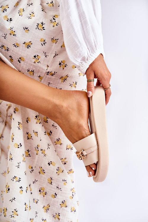 Модні тапочки на ланцюжку Бежеві Megosa