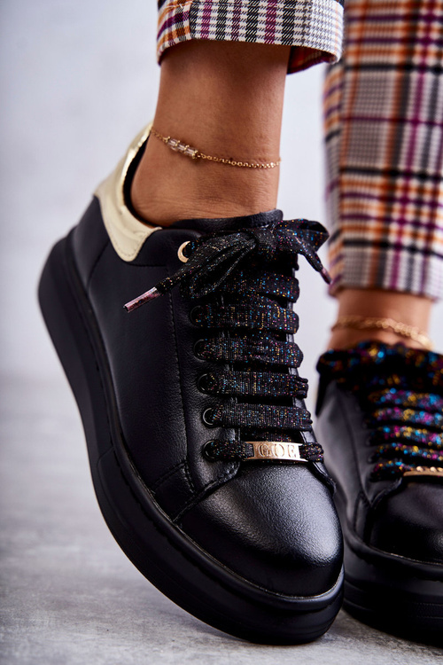 Жіноче спортивне взуття GOE KK2N4073 чорний