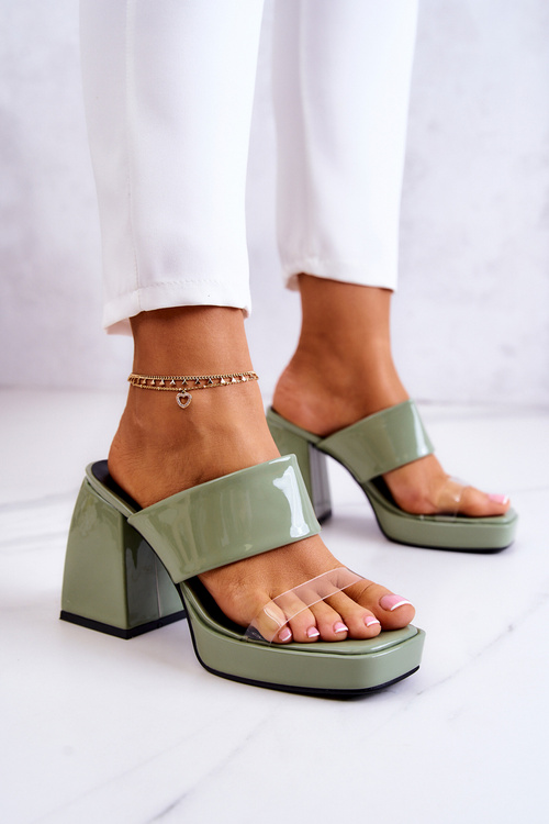 Лаковані тапочки на барі Зелений Сіетл