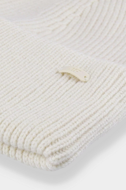 4F Зимова шапка з переробленими матеріалами 4FAW23ACAPF288-83S Бежева