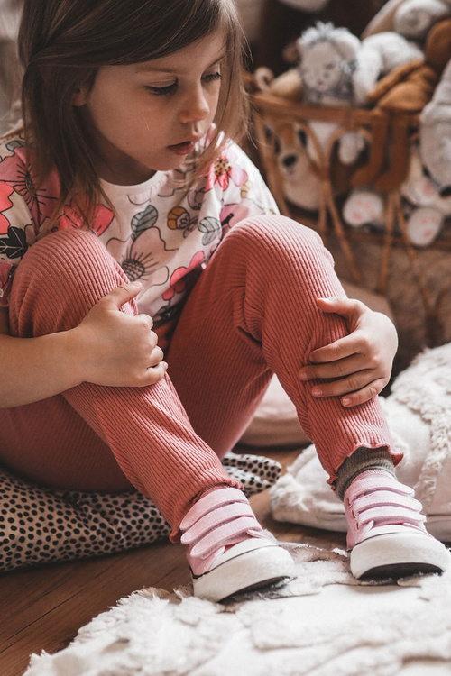 Дитячі кросівки на липучці Bernie рожеві