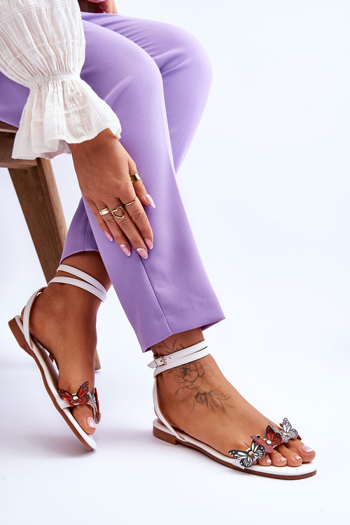 Жіночі босоніжки з декоративними метеликами White Jeane