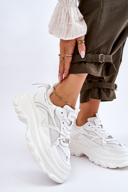 Спортивне взуття на масивній платформі GOE LL2N4029 біле