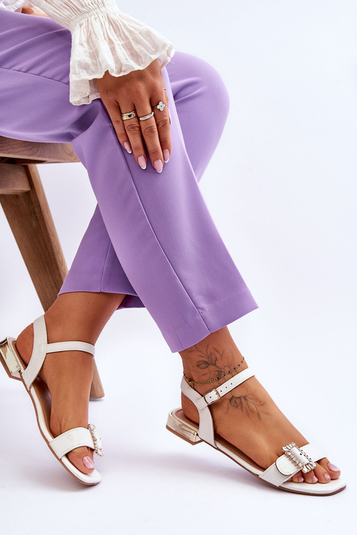 Босоніжки на плоскій підошві на підборах білі Mindley