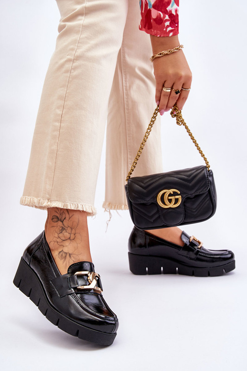 Чорні лаковані лофери Felicita на танкетці