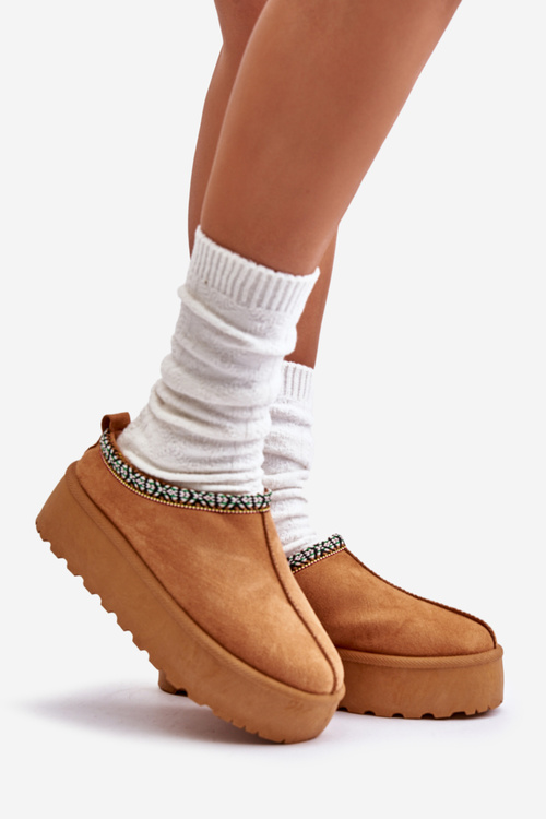 Жіночі тапочки на платформі з вишивкою Нерома