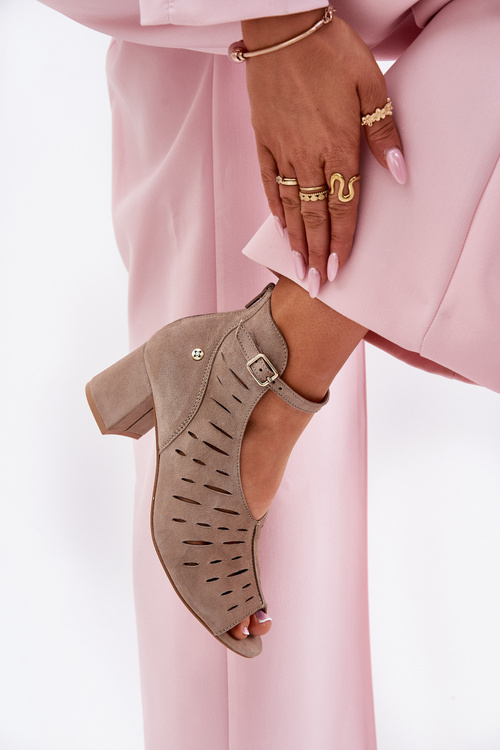 Жіночі Замшеві Черевики На Каблуку Maciejka Темно-бежеві 06893-10