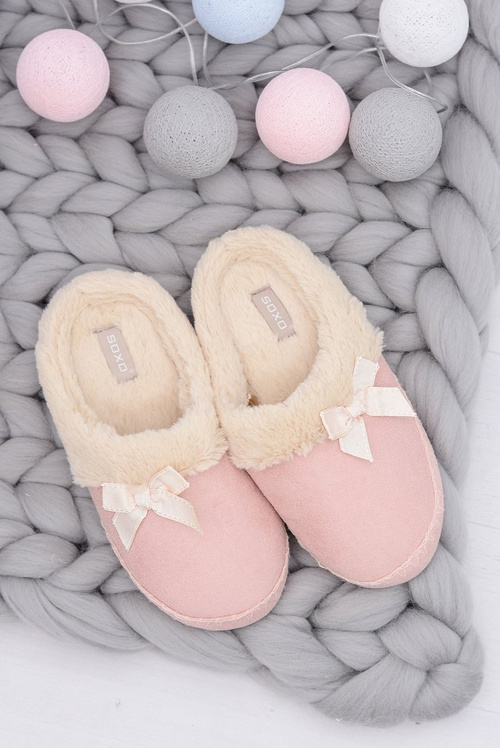 Жіночі шльопанці з флісом і метеликом SOXO рожеві
