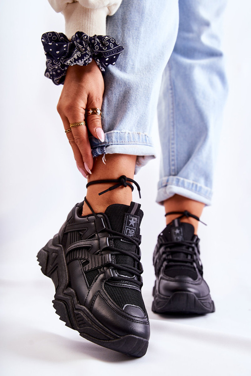 Жіноче спортивне взуття Кросівки Чорні Daren