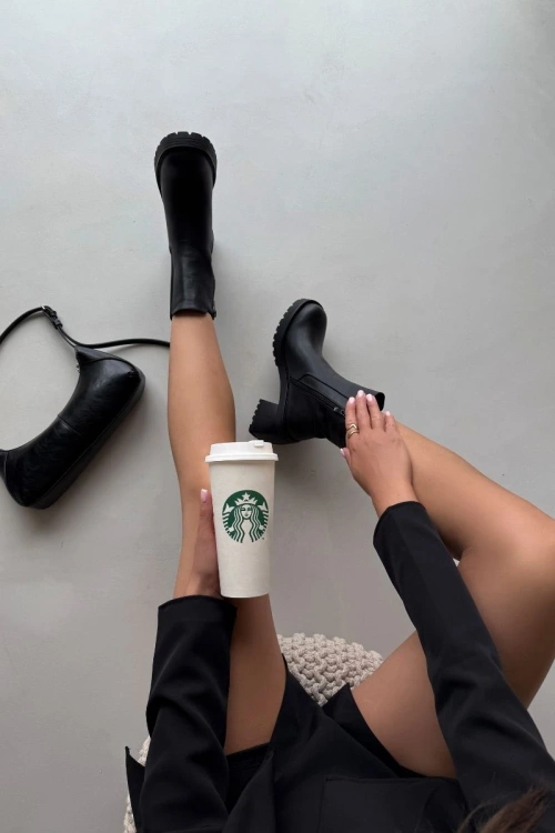 Жіночі Чоботи На Каблуку Чорні Thalira