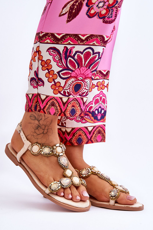 Замшеві босоніжки на плоскій підошві з камінням бежеві Dallas