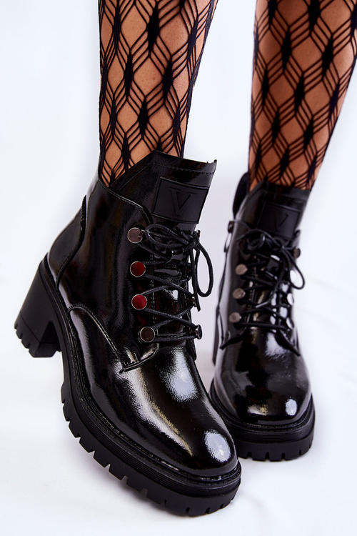 Лаковані теплі черевики на шнурівці Black Ragnhild