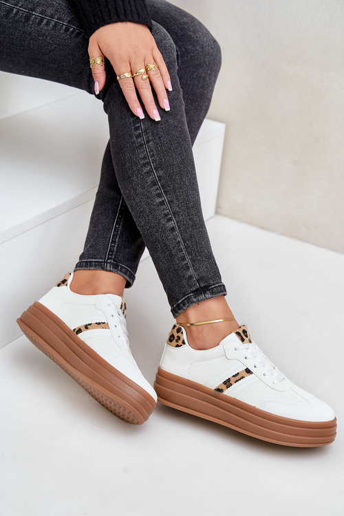 Зручне жіноче спортивне взуття на платформі білого кольору Devan