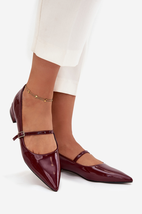 Лаковані балетки з делікатним каблуком і ремінцем Bordeaux Isvella