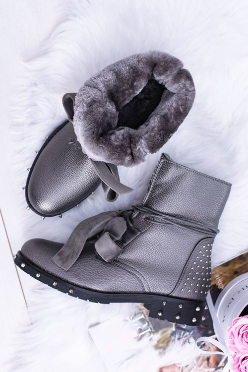 Жіночі утеплені чоботи з шипами і стразами Срібні Neso