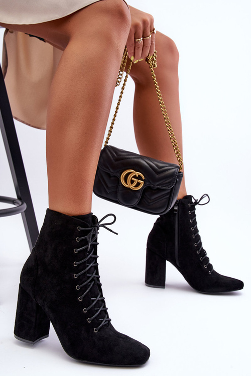 Жіночі замшеві чоботи на підборах Saolio чорного кольору